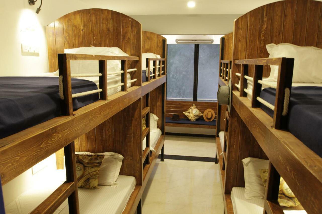 Bed in 8-Bed Mixed Dormitory Room