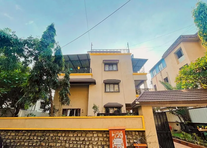 Bern Hostel By Vibe Village Pune